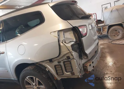 2015 Chevrolet Traverse 1Lt z USA, uszkodzony, nr VIN 1GNKVGKD8FJ327548